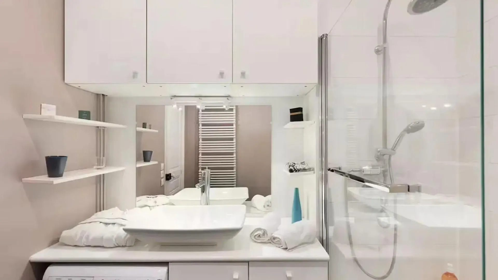Appartement Moderne A Paris Pres Des Champs-Elysees 0*,  France